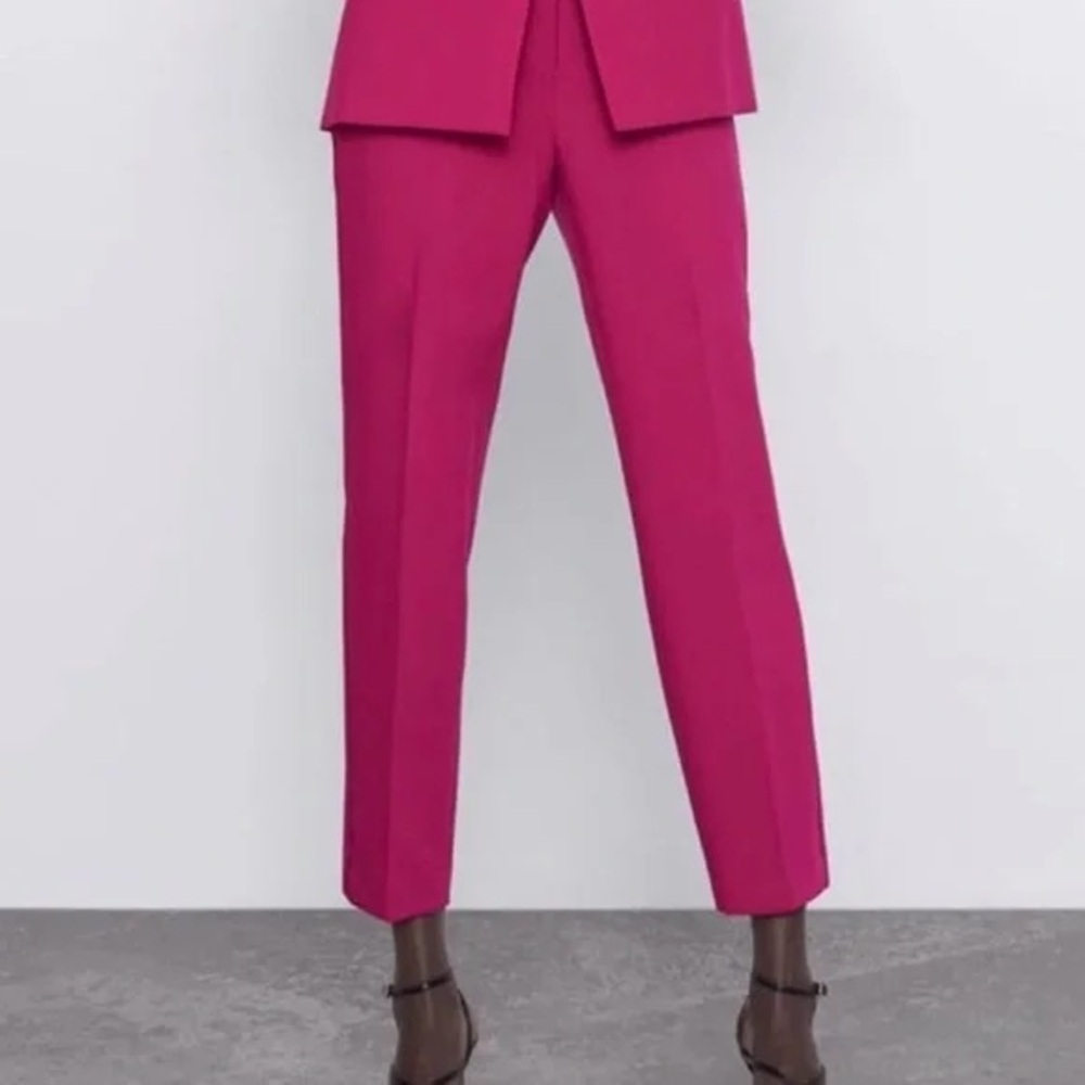 GUCCI wool hot pink fuchsia dress pants leather belt